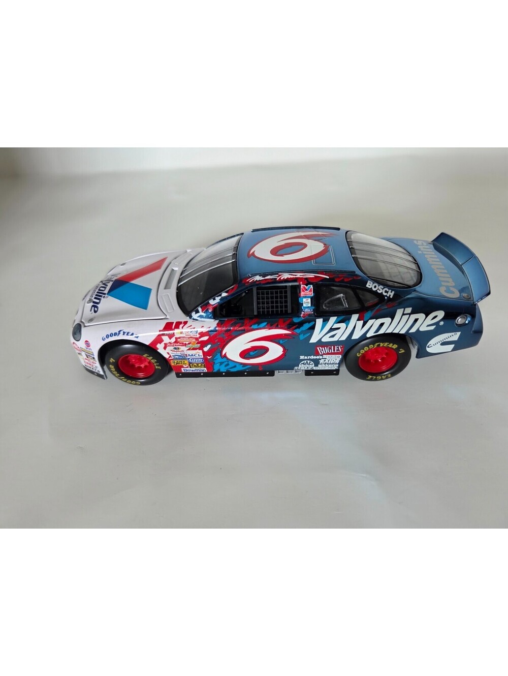 Valvoline Cummins #6 NASCAR Ford Taurus 1:24 Die-Cast Model Car